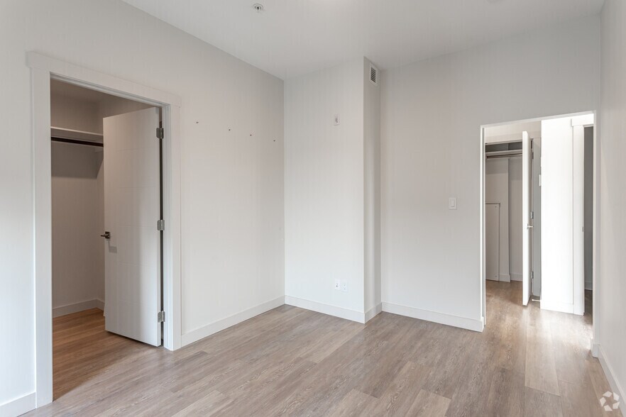 More Photos Of 11329 University Av NW, Edmonton Multifamily For Sale