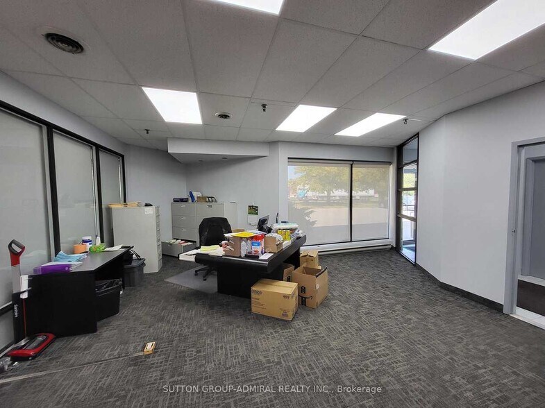 More Photos Of 205-215 Dolomite Dr, Toronto Warehouse For Sale