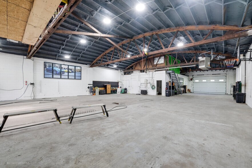 More Photos Of 7737 S Kedzie Ave, Chicago Carwash For Sale