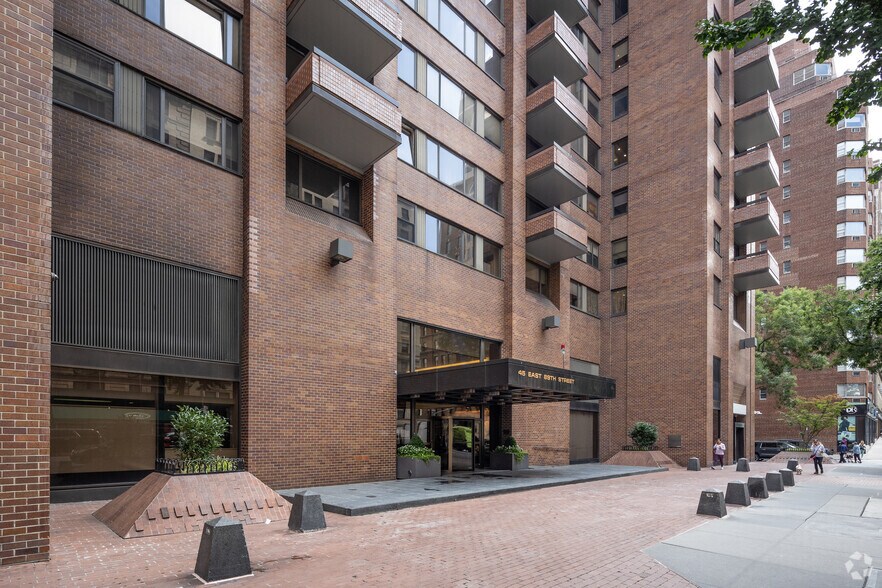 More Photos Of 1245 Madison Ave, New York Apartments For Lease