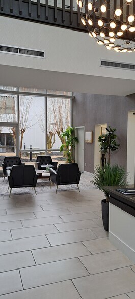 More Photos Of 4110 Southpoint Blvd, Jacksonville Coworking Space