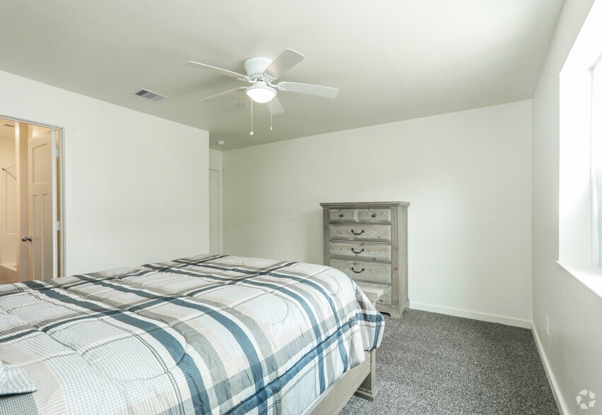 More Photos Of 21155 Gosling Rd, Spring Apartments For Sale