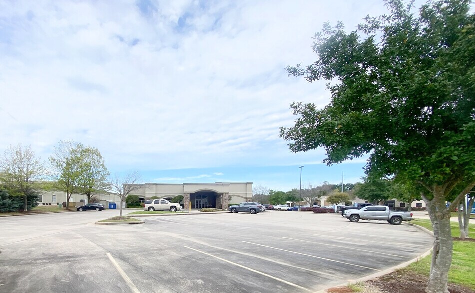 More Photos Of 725 N Ashley Ridge Loop, Shreveport Medical For Lease