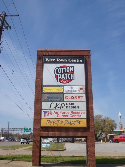 More Photos Of 322 ESE Loop 323, Tyler Unknown For Lease