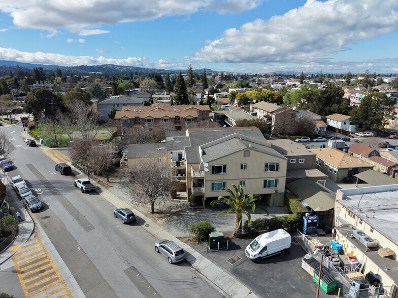 More Photos Of 211-311 Semicircular Road, Menlo Park, Menlo Park Apartments For Sale