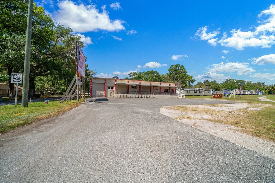 More Photos Of 4450 S Pine Ave, Ocala Warehouse For Sale