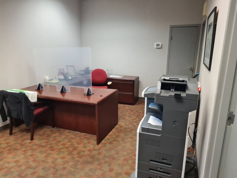 More Photos Of 44-52 Sudbrook Ln, Pikesville Unknown For Lease