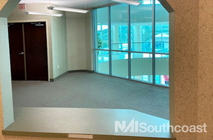 More Photos Of 1050 SE Monterey Rd, Stuart Medical For Lease