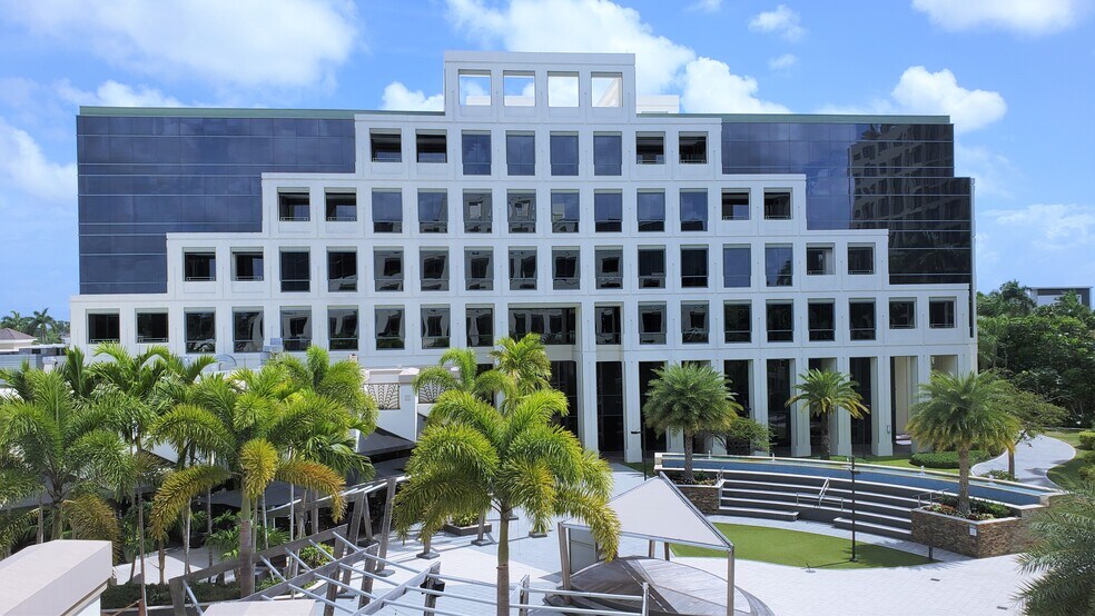 More Photos Of 5100 Town Center Cir, Boca Raton Office For Lease
