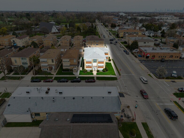 More Photos Of 4401 N Newcastle Ave, Harwood Heights Apartments For Sale