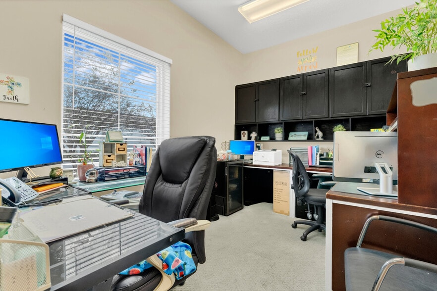 More Photos Of 901-911 N Central Ave, Kissimmee Medical For Lease