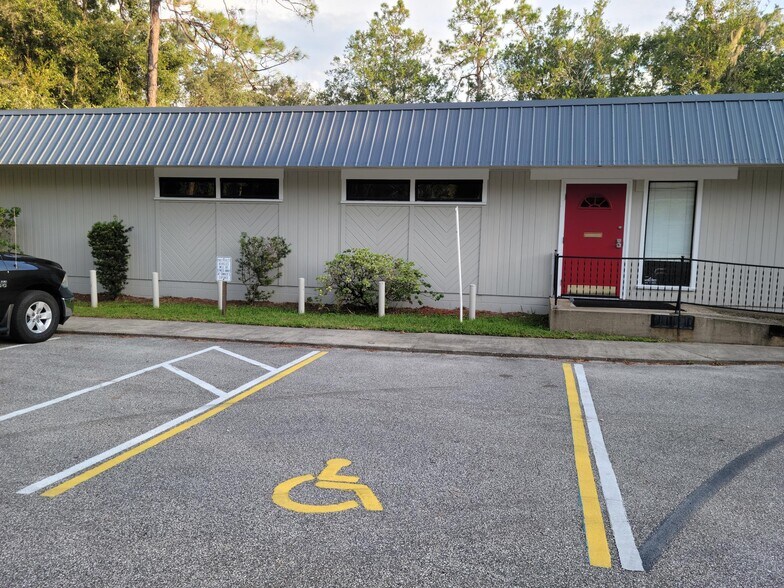 More Photos Of 1015 N Stone St, Deland Medical For Lease