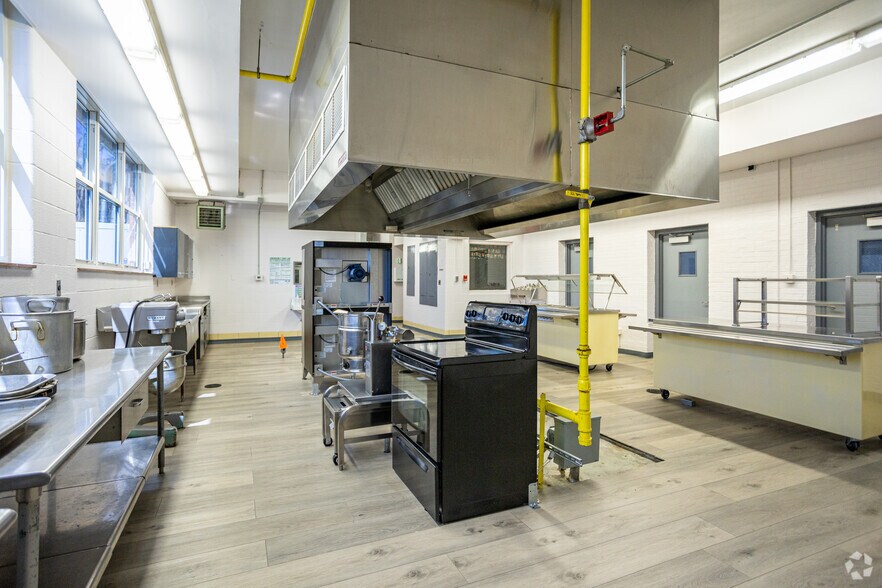 More Photos Of 1717 Bristol Caverns Hwy, Bristol Schools For Sale