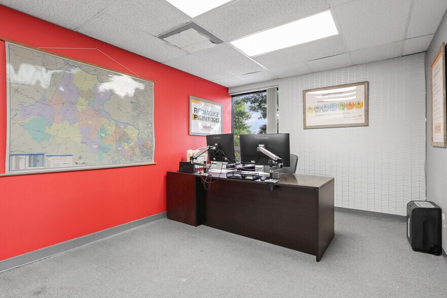 More Photos Of 111 Carpenter Dr, Sterling Office For Lease