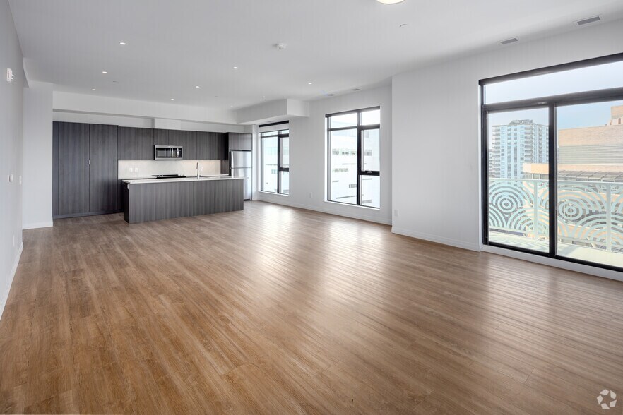 More Photos Of 66 Weber St E, Kitchener Apartments For Lease