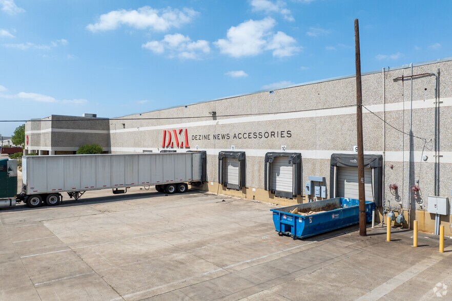 Primary Photo Of 3951 La Reunion Pky, Dallas Distribution For Lease