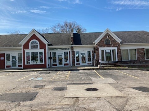 More Photos Of 209 Center St, Chardon Unknown For Lease