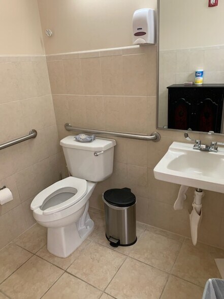 More Photos Of 10620 Griffin Rd, Cooper City Medical For Sale