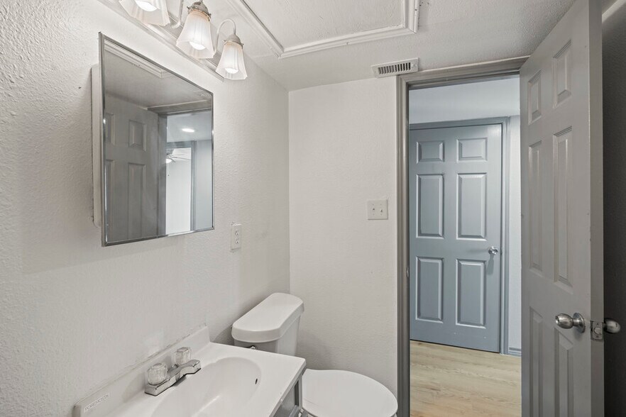 More Photos Of 610 Ferry Rd, Galveston Apartments For Sale