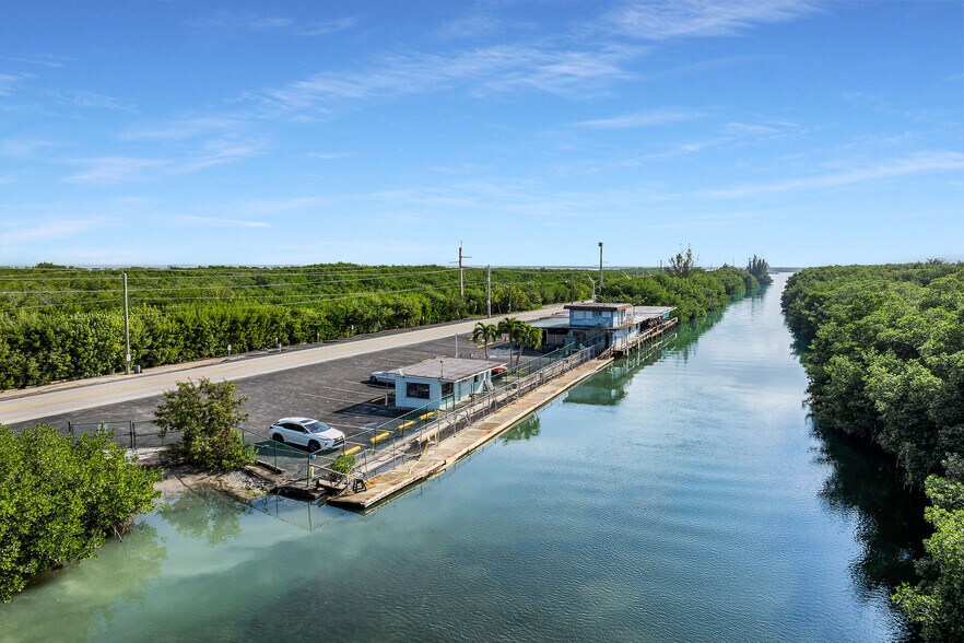 More Photos Of 58000 Card Sound Rd, Key Largo Restaurant For Sale