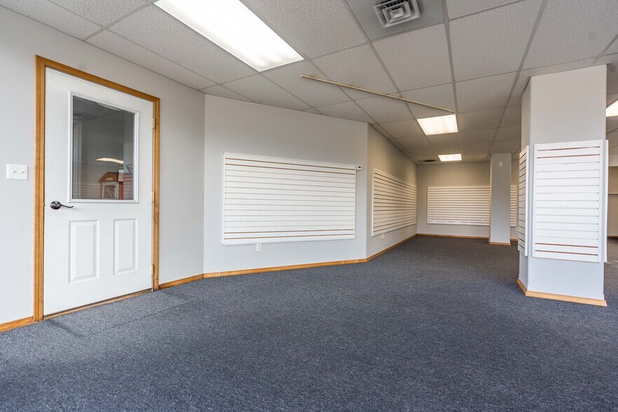 More Photos Of 6665 S Main St, Bonners Ferry Storefront Retail Office For Sale