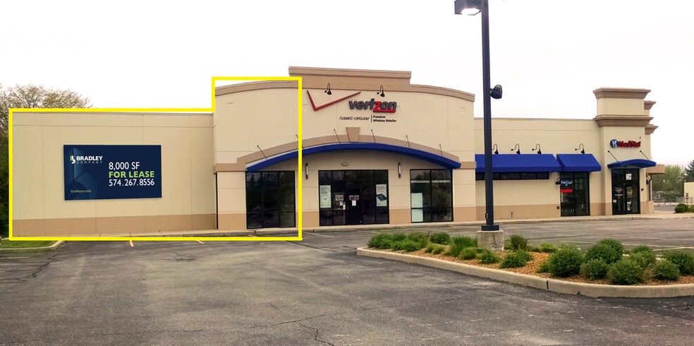 More Photos Of 107 W Pickwick Dr, Syracuse Storefront Retail Office For Lease