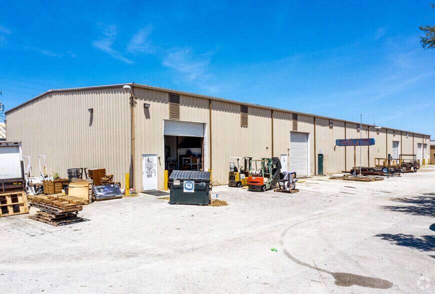 More Photos Of 13080 S Belcher Rd, Largo Office For Lease