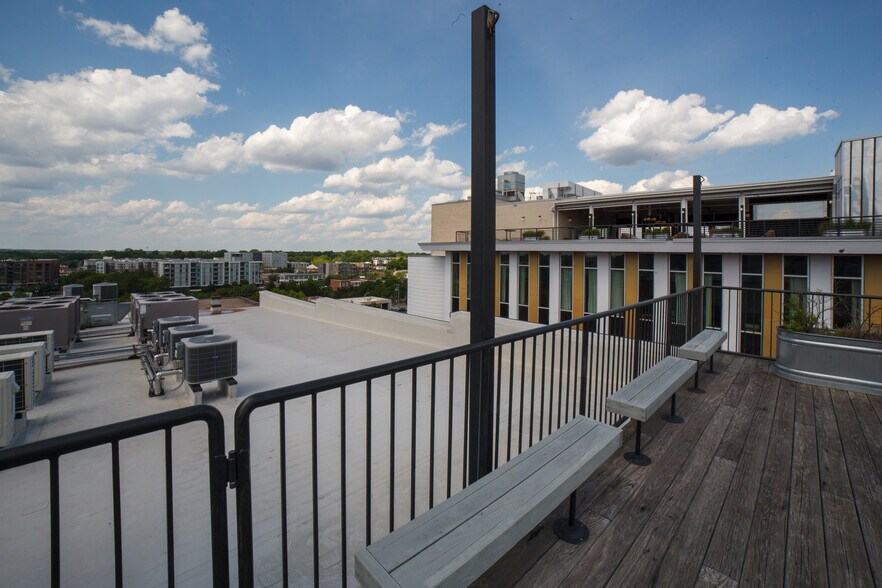 More Photos Of 309 E Chapel Hill St, Durham Office For Lease