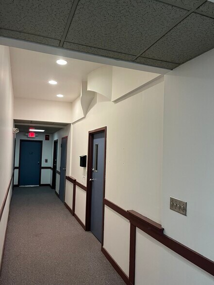 More Photos Of 357-367 Main St, Hartford Office For Lease