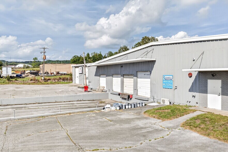 More Photos Of 167 Industrial Park Cir, Livingston Manufacturing For Lease