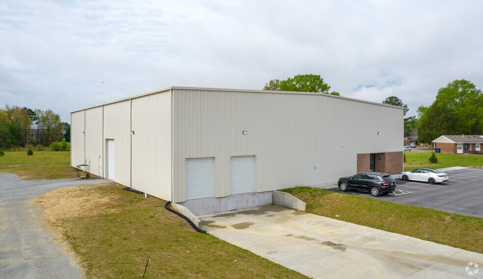 More Photos Of 260 Corinth Ave, Dunn Warehouse For Lease