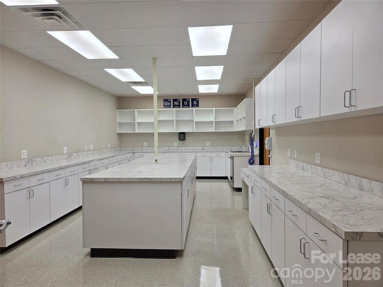 More Photos Of 135 Joshua Ct, Lincolnton Warehouse For Lease