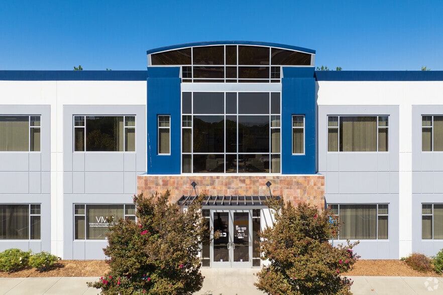 More Photos Of 25106 Avenue Tibbitts, Valencia Loft Creative Space For Sale