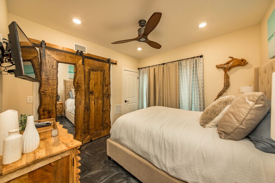 More Photos Of 7910 Edgemont Rd, Greers Ferry Apartments For Sale