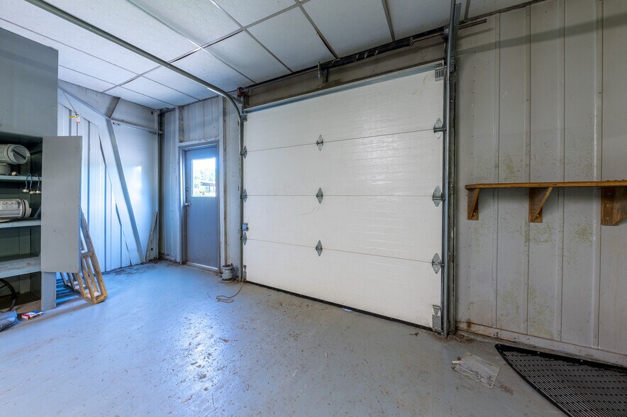 More Photos Of 123 Turkey Run Rd, Salem Distribution For Lease