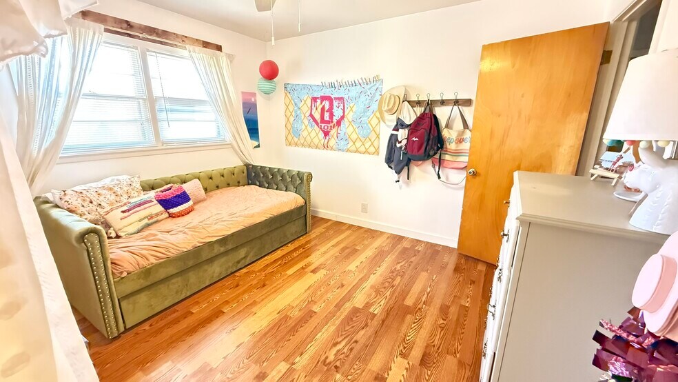 More Photos Of 9506 F M 835, Slaton Sports And Entertainment For Sale