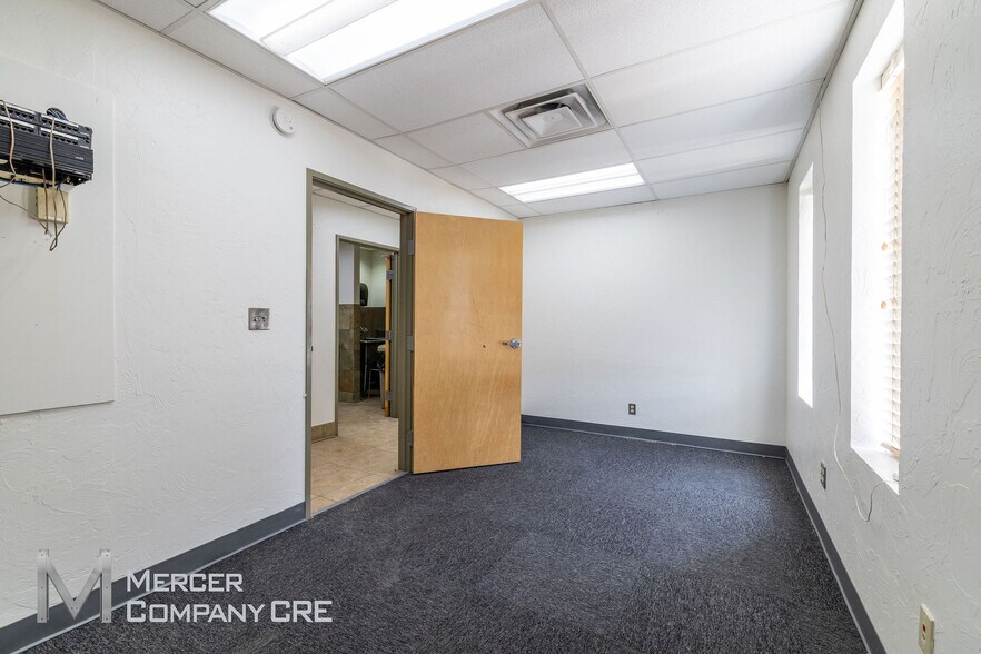 More Photos Of 400 Glade Ave, Oklahoma City Manufacturing For Lease