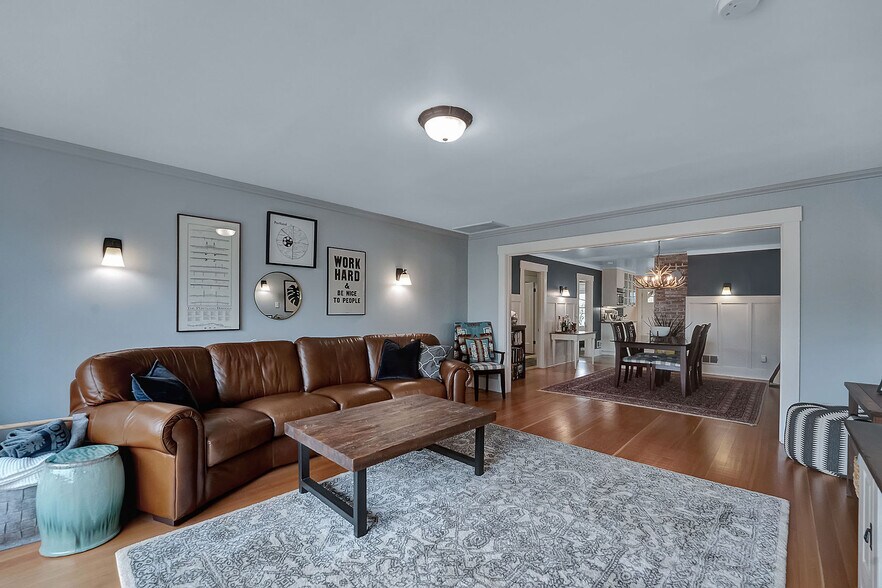 More Photos Of 8325-8337 SE 17th Ave, Portland Freestanding For Sale