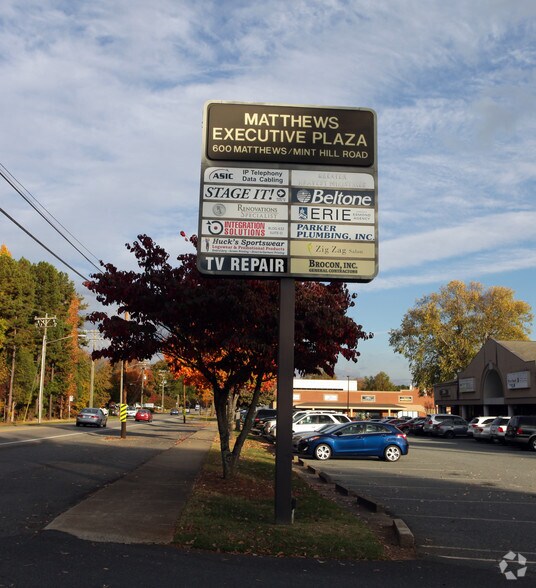 More Photos Of 646 Matthews Mint Hill Rd, Matthews Flex For Sale