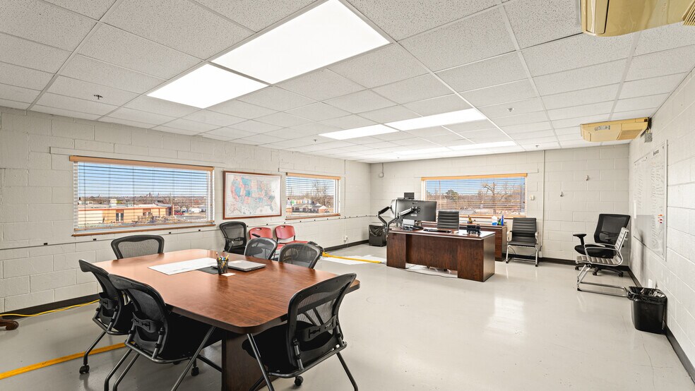 More Photos Of 3949 NW 36th St, Oklahoma City Manufacturing For Sale