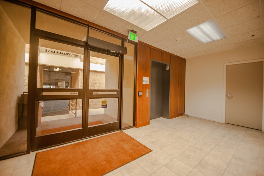 More Photos Of 2028 Village Ln, Solvang Medical For Lease