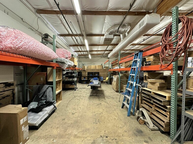 More Photos Of 1548 N Tech Blvd, Gilbert Manufacturing For Lease