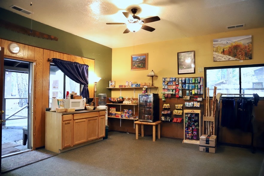 More Photos Of 500 Dodge Ridge Rd, Pinecrest Hotel For Sale