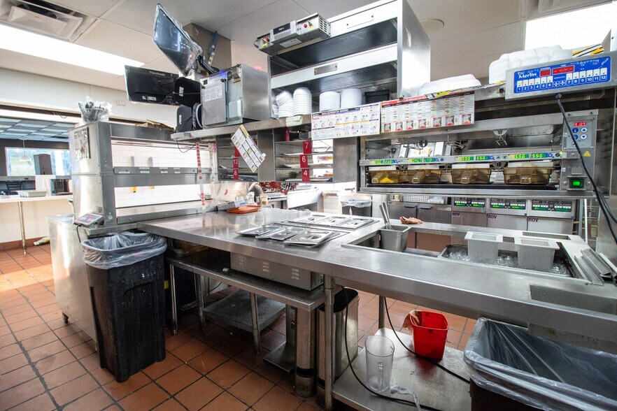 More Photos Of 504 W Vine St, Kissimmee Restaurant For Sale