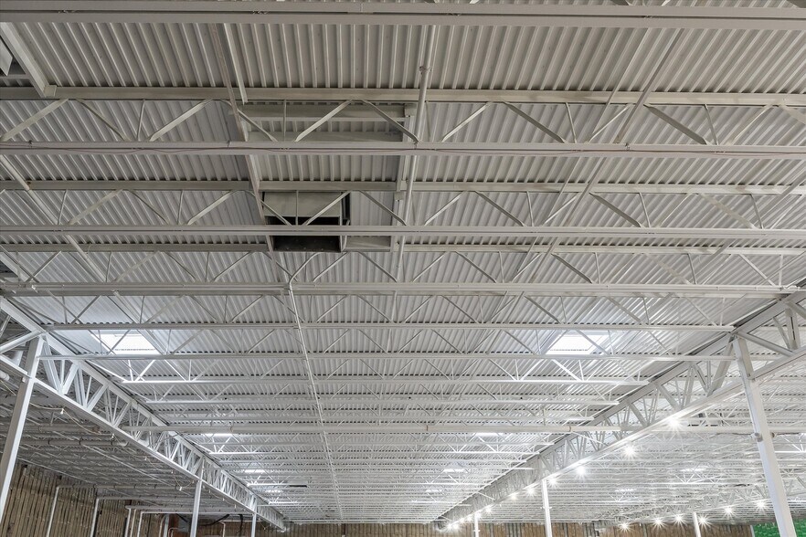 More Photos Of 41128-41496 Ann Arbor Rd E, Plymouth Storefront For Lease