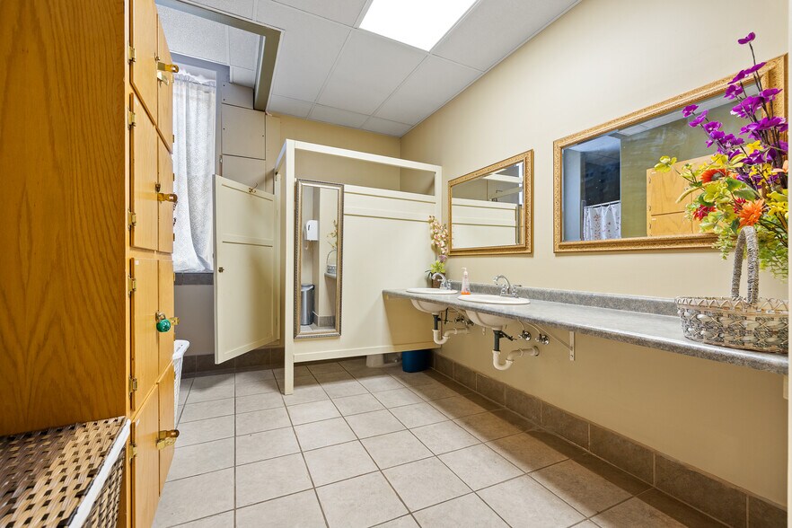 More Photos Of 603 N River St, Hot Springs Hotel For Sale