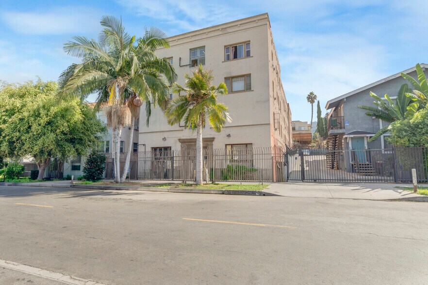 More Photos Of 138 S Westmoreland Ave, Los Angeles Apartments For Sale
