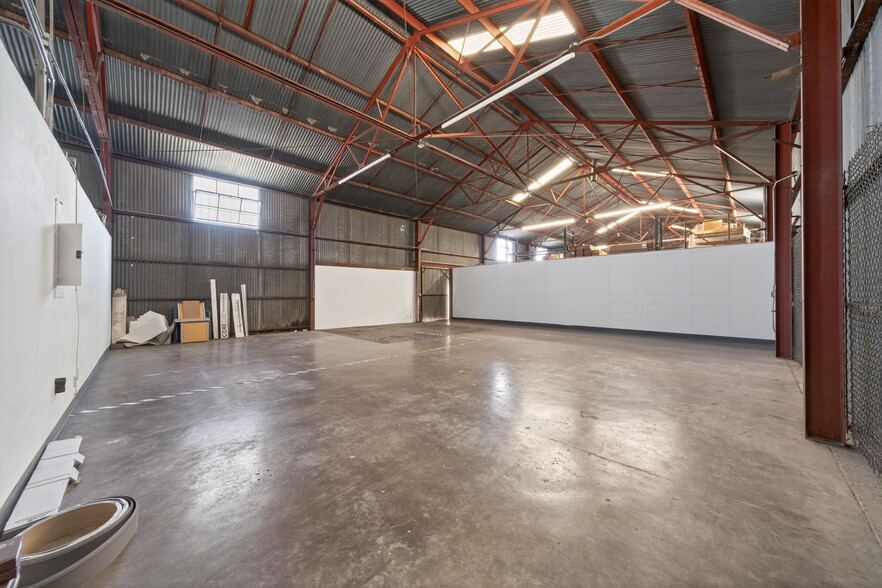 More Photos Of 1102 W Laurel St, San Antonio Warehouse For Lease