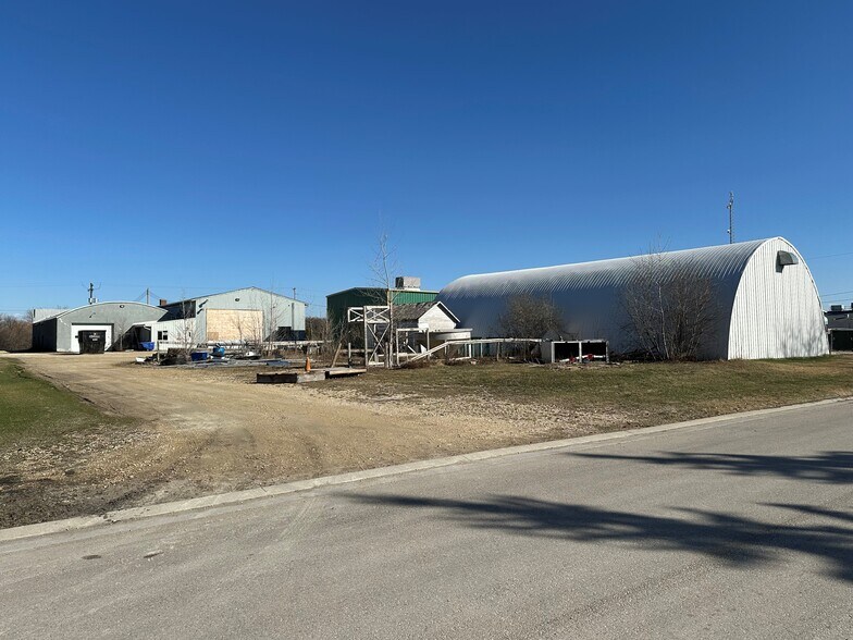 More Photos Of 225 Pembina Trl, Ste Agathe Land For Sale