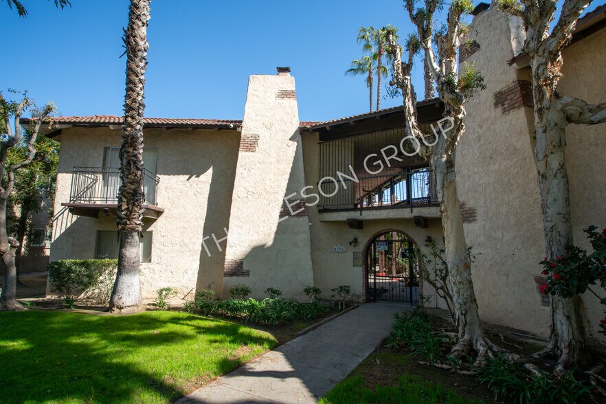 More Photos Of 1776 W Glencrest Ave, Anaheim Apartments For Sale